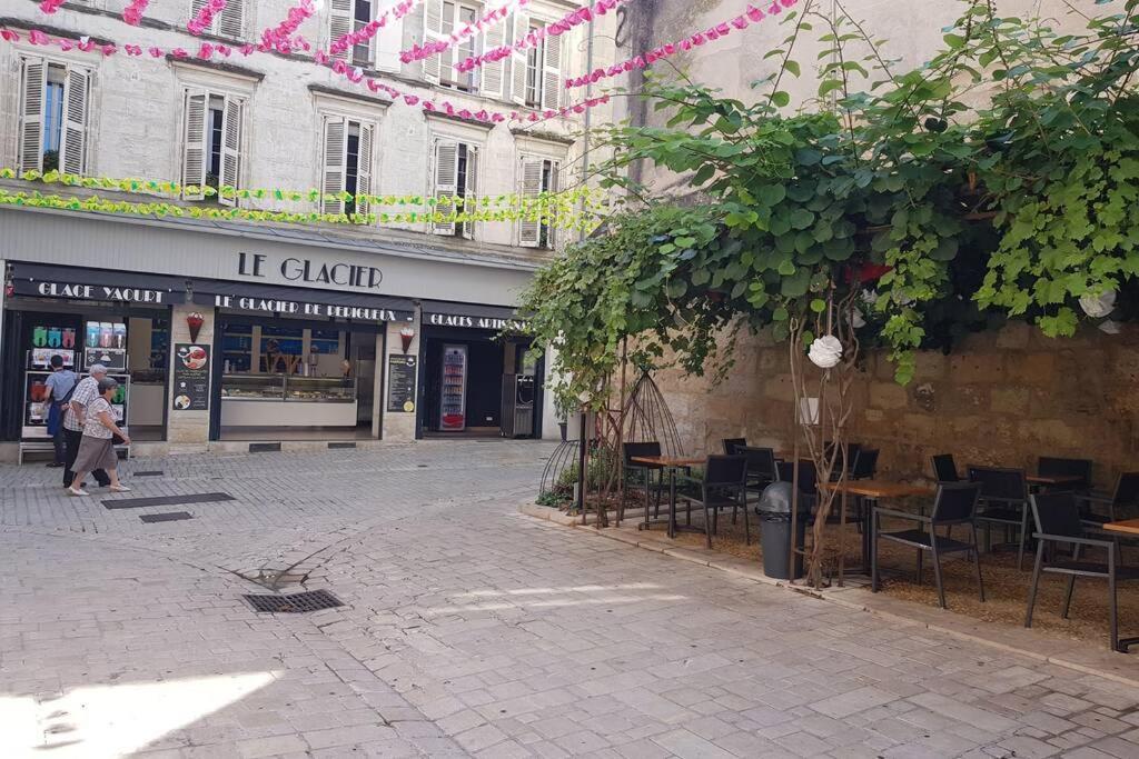 Superbe Loft T4 De 96 M2 Au Coeur Perigueux Apartman Kültér fotó